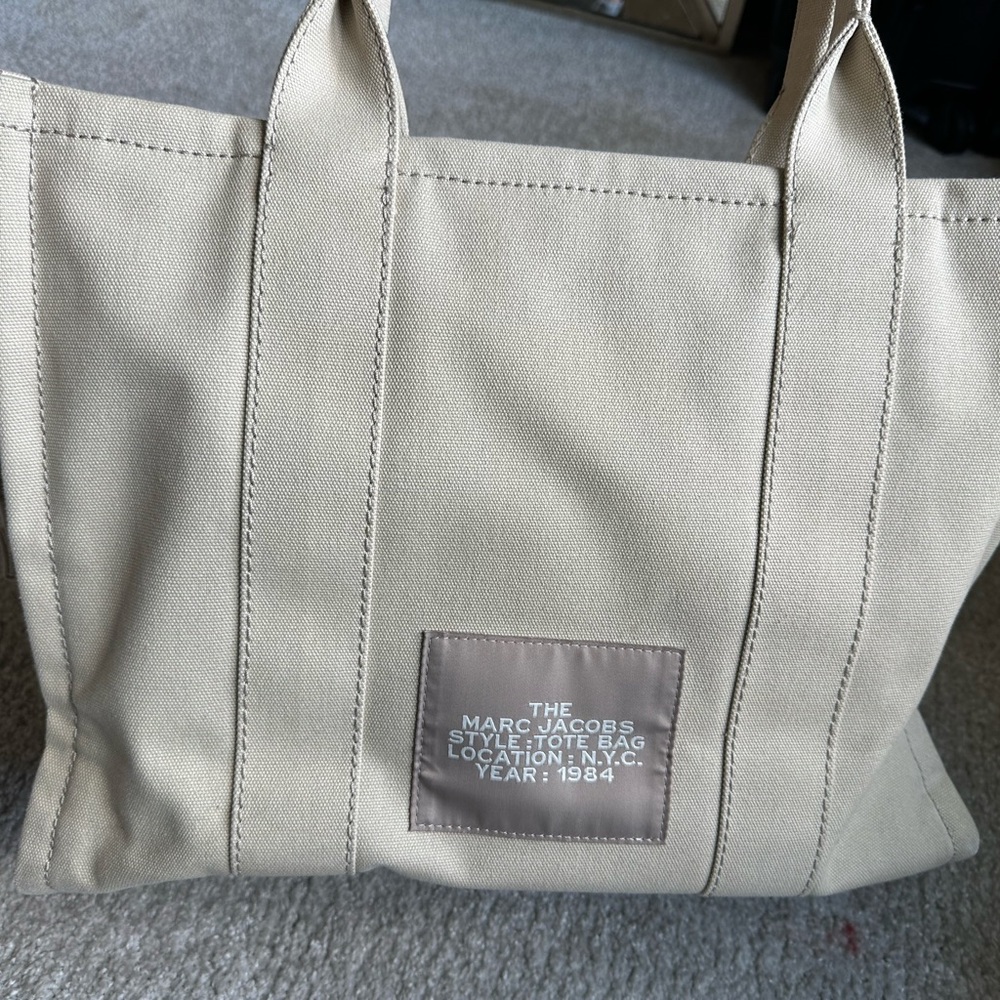 Large Marc Jacobs tote